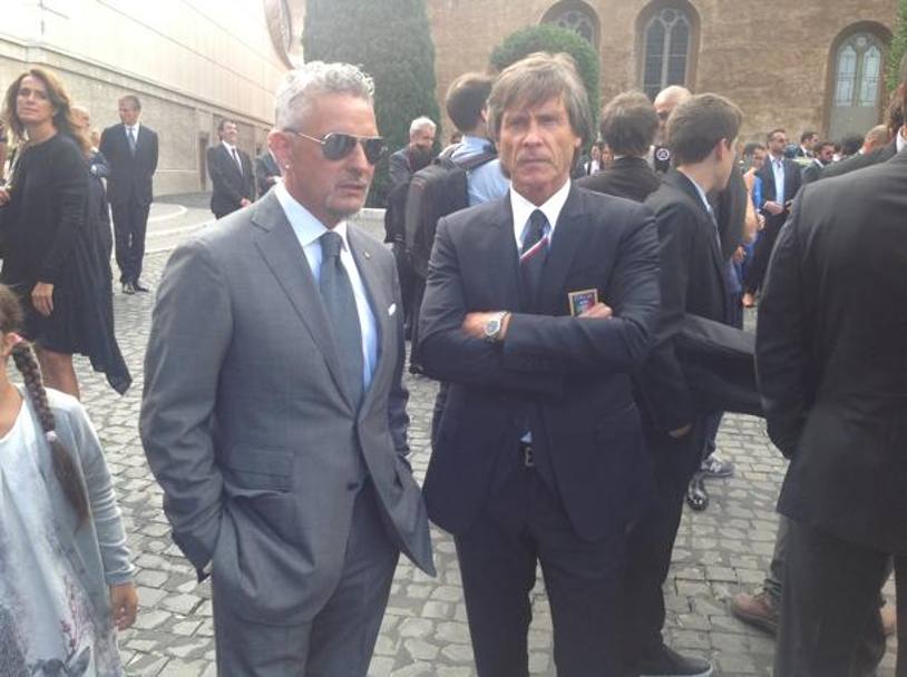 Roberto Baggio fotografato insieme al neo team manager della nazionale italiana Gabriele Oriali